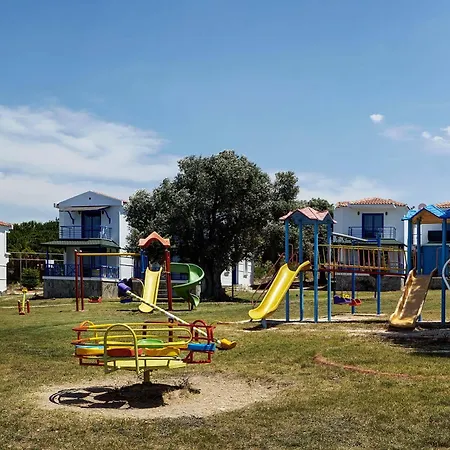 Akay Garden Family Club *