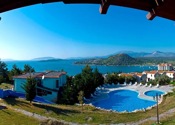 Akay Garden Family Club