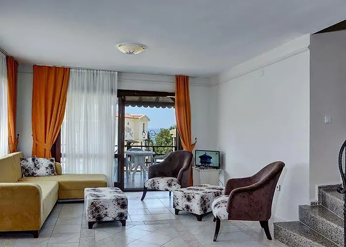 Akay Garden Family Club *